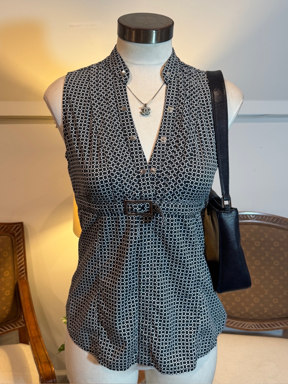 Express Y2K Black & White Geometric V-Neck Sexy Cotton Sleeveless Top with Belt